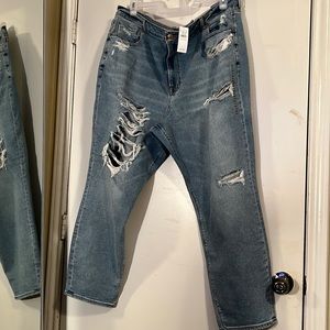 American Eagle stretch mom jean